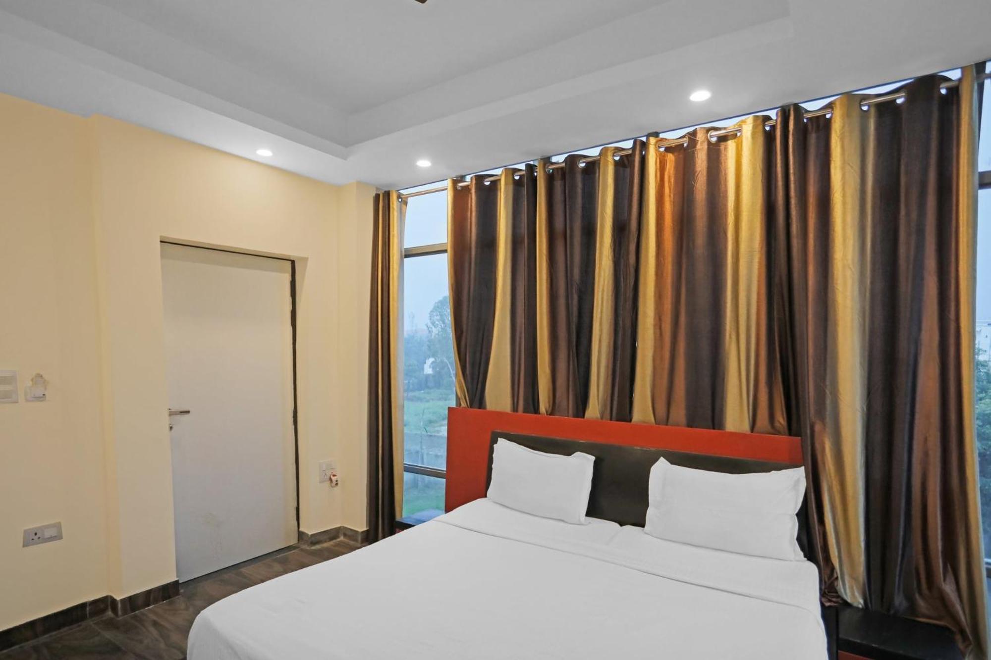 Hotel O Heart Beat Hotel Greater Noida Exterior photo
