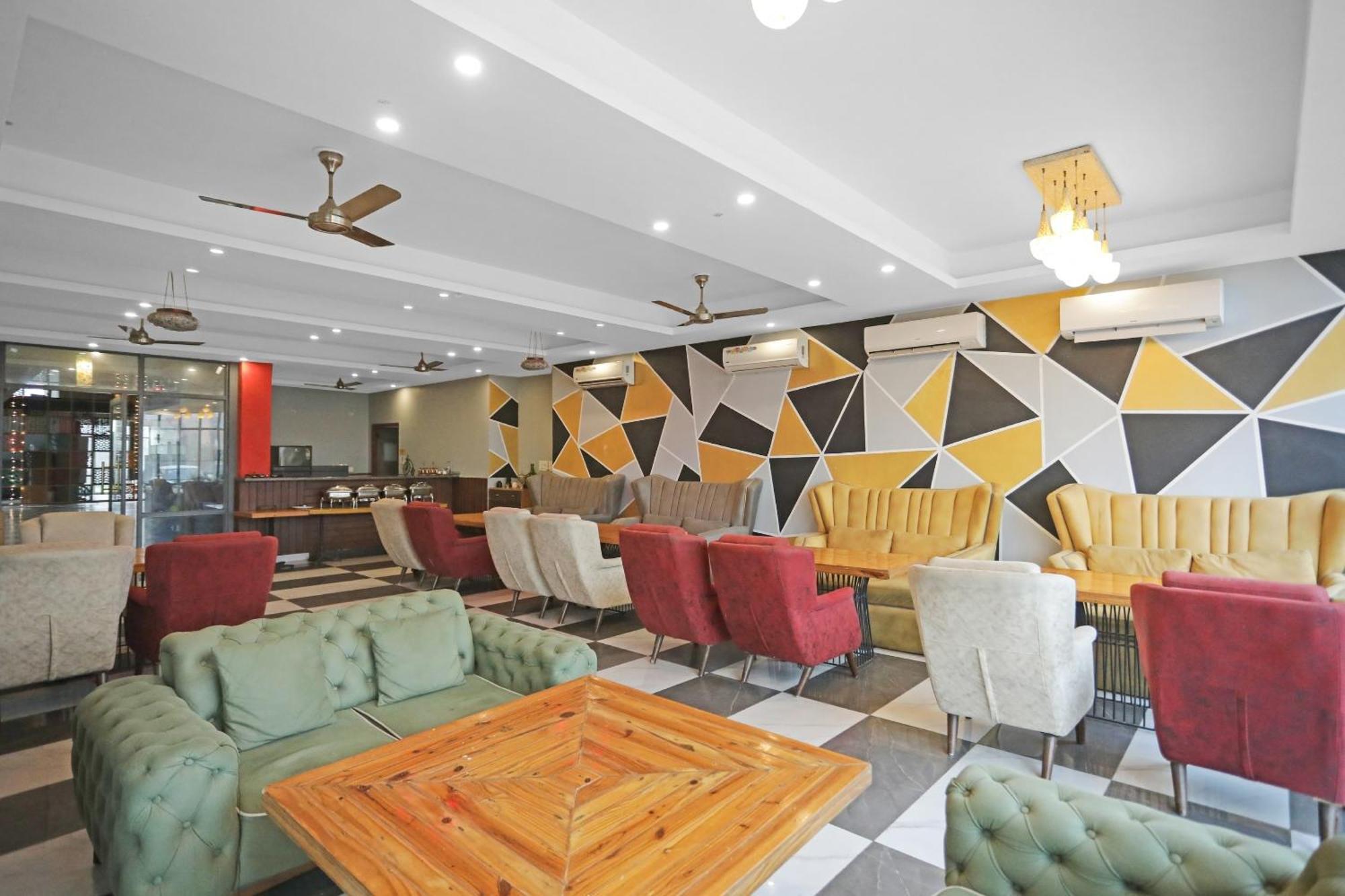 Hotel O Heart Beat Hotel Greater Noida Exterior photo