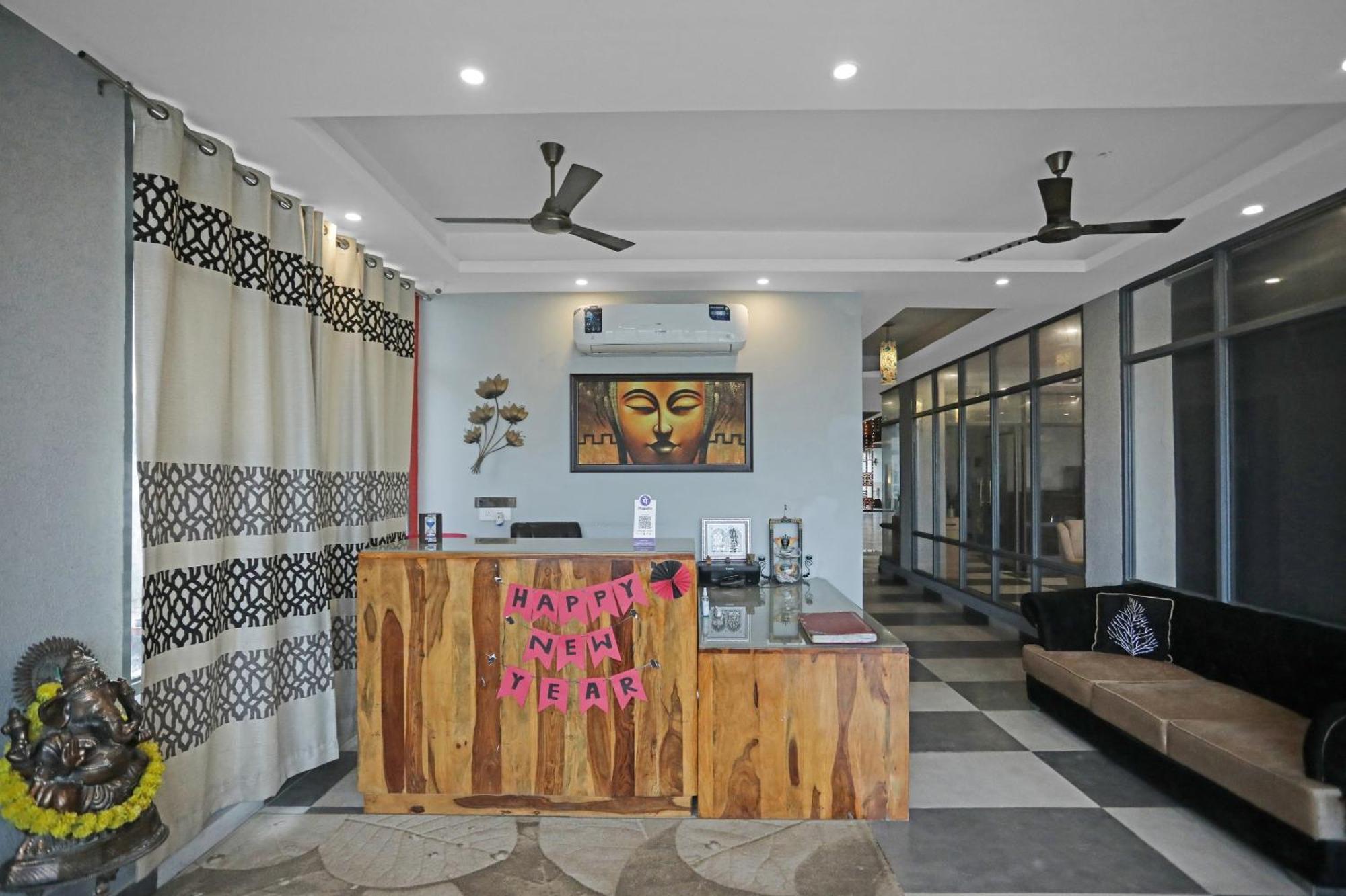 Hotel O Heart Beat Hotel Greater Noida Exterior photo